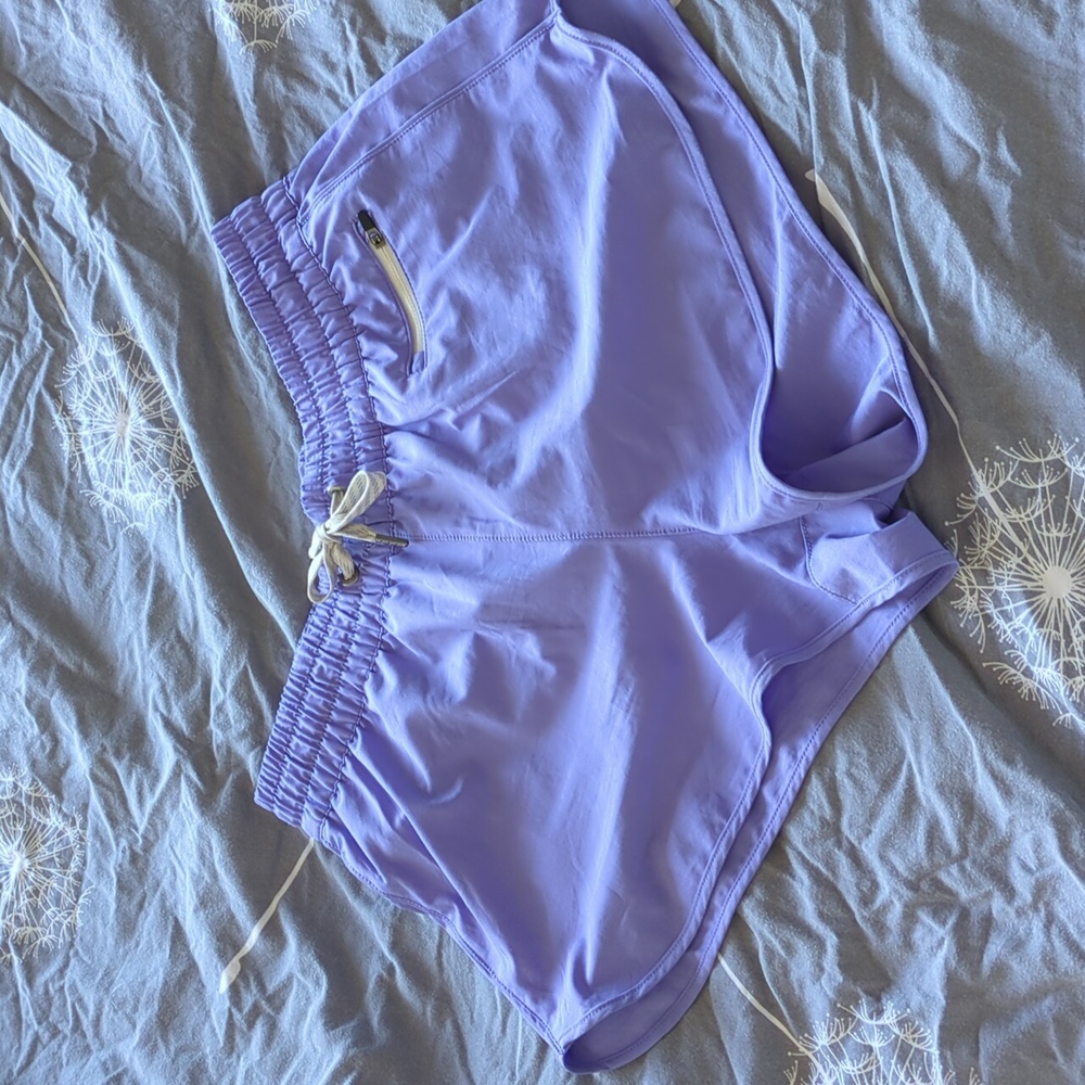 Vuori size small shorts
